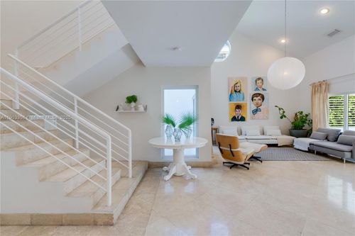 525 Ridgewood Rd, Key Biscayne, FL, 33149-1849 | Card Image