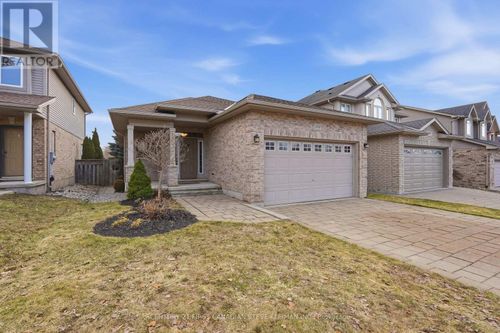 879 Garibaldi Ave, London, ON, N5X4J6 | Card Image