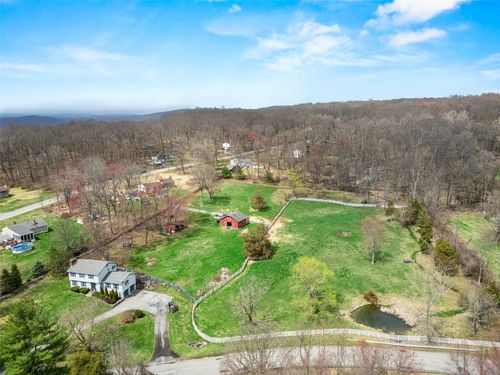 19 Washburn Rd, Poughquag, NY, 12570-5006 | Card Image