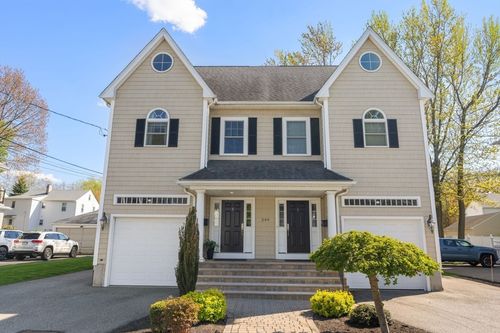 249 Robbins St, Waltham, MA, 02453-5860 | Card Image