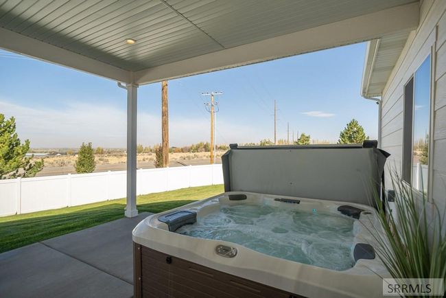 6353 E Tower Castle Loop, House other with 5 bedrooms, 3 bathrooms and 3 parking in Ammon ID | Image 74