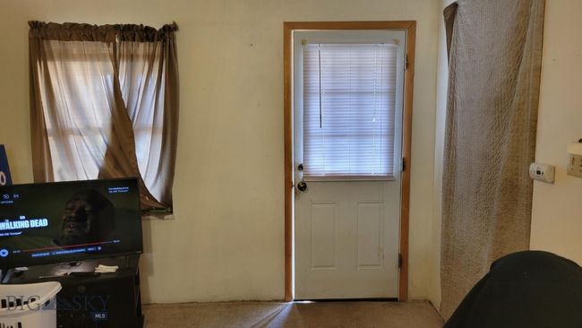 View of doorway to outside | Image 7