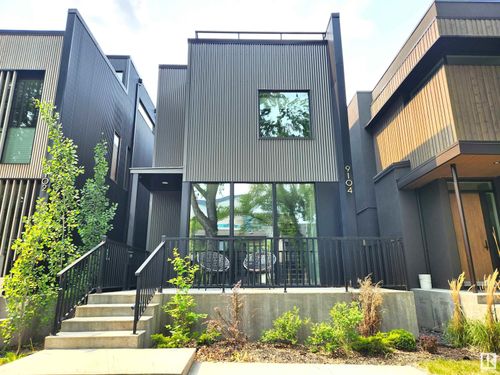 9104 117 St Nw, Edmonton, AB, T6G1R9 | Card Image