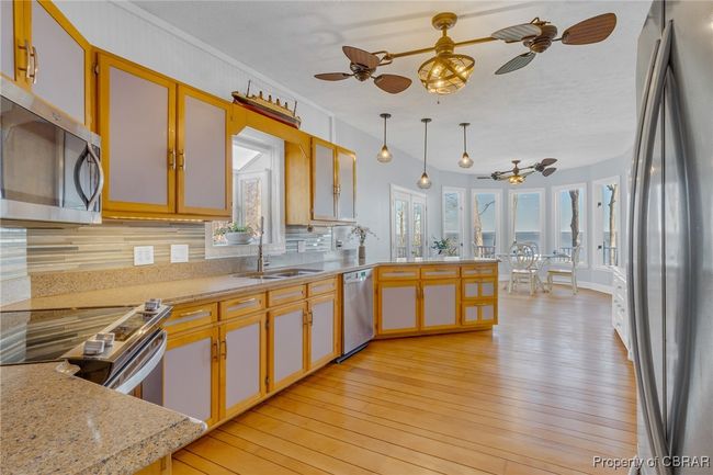 Water view from kitchen! | Image 19