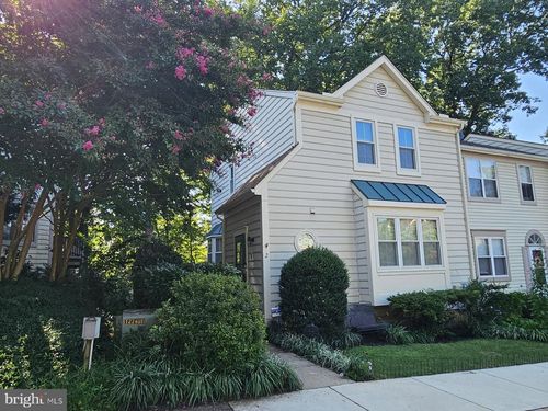2 Waterside Ct, GERMANTOWN, MD, 20874-3741 | Card Image