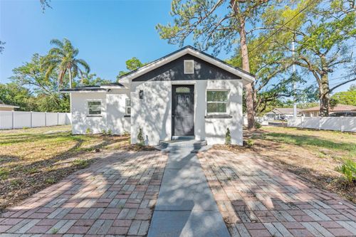 10124 N Hyacinth Ave, TAMPA, FL, 33612-6958 | Card Image