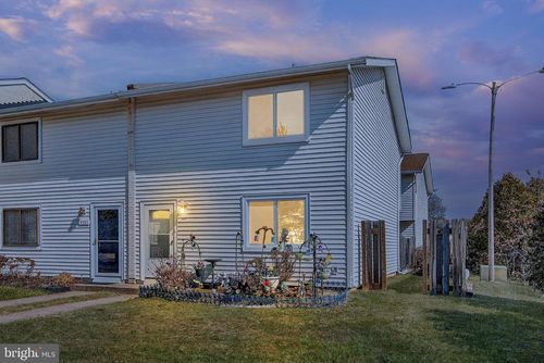 9319 Woodlea Ct, MANASSAS, VA, 20110-5601 | Card Image