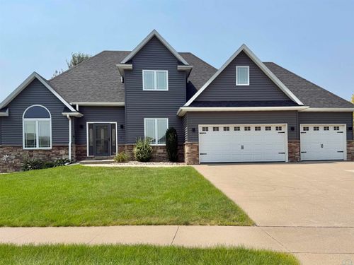 803 Cottonwood Trl, Sergeant Bluff, IA, 51054-3521 | Card Image