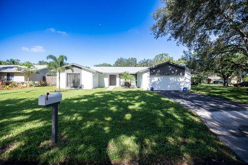 3904 W Sailboat Dr, Hollywood, FL, 33026-1036 | Card Image