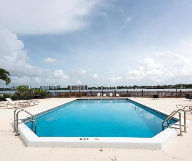 3 HEATED POOLS | Image 13