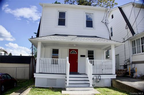 5 Poplar St, Newburgh, NY, 12550-4043 | Card Image