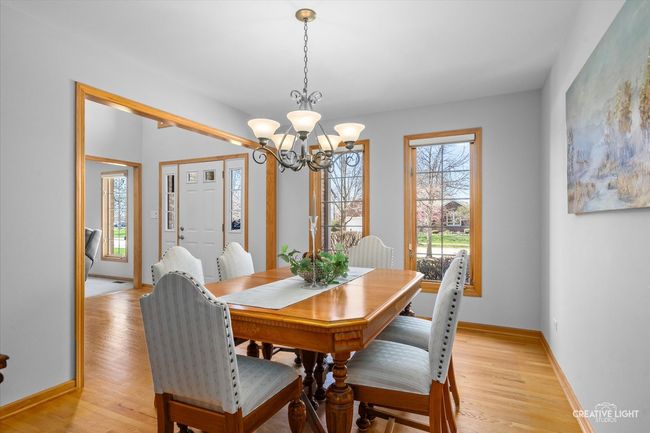 406 Camden Cir, House other with 4 bedrooms, 4 bathrooms and 3 parking in Oswego IL | Image 9