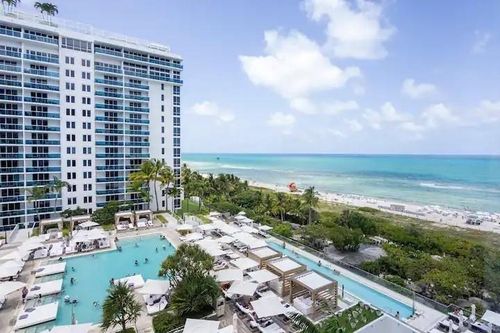 apt-327-2301 Collins Ave, Miami Beach, FL, 33139-1610 | Card Image