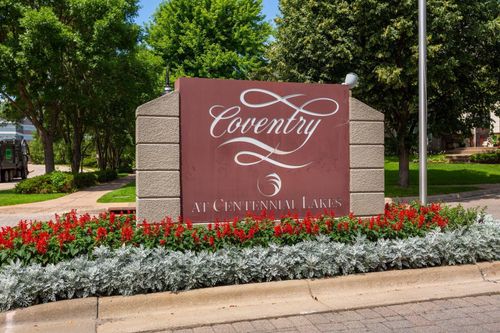 402 Coventry Ln, Edina, MN, 55435-5637 | Card Image