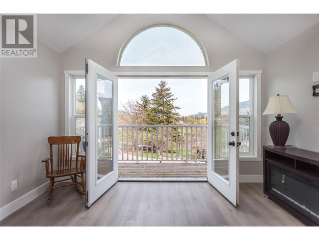 6655 Cosens Bay Rd, House other with 7 bedrooms, 5 bathrooms and 8 parking in Coldstream BC | Image 59