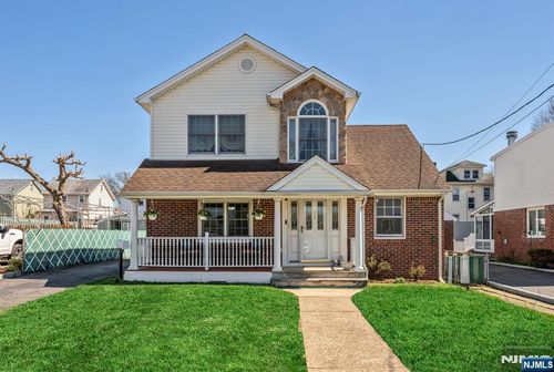 28 William Street, Rochelle Park, NJ, 07662 | Card Image