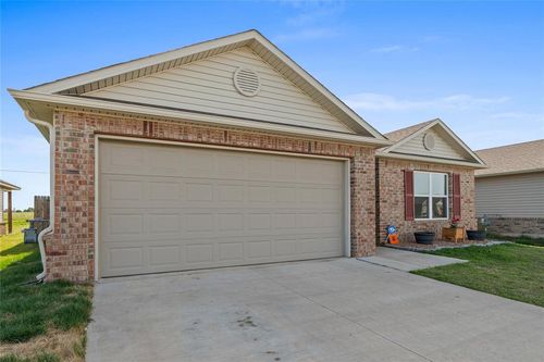 1319 Chuck Wagon Dr, El Reno, OK, 73036-4144 | Card Image