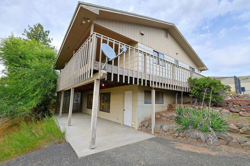 119 Blossom Ct, Seven Bays, WA, 99122-8704 | Card Image