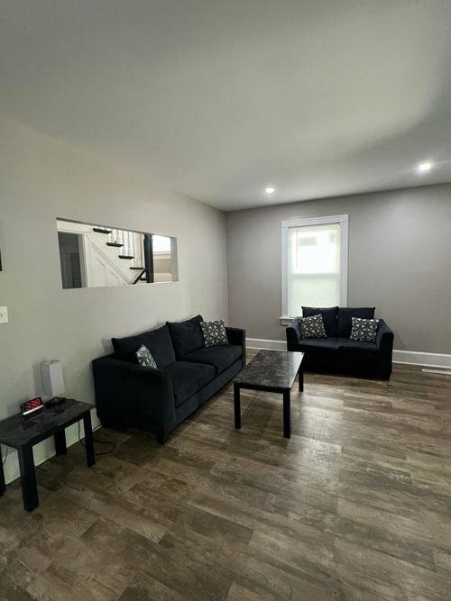 2009 N 37th St, Milwaukee, WI, 53208-1804 | Card Image