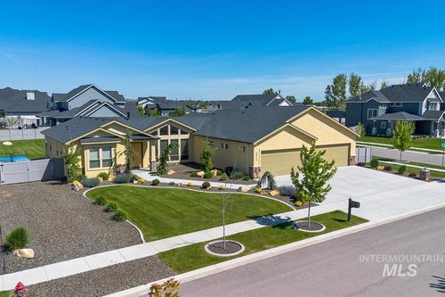 6810 S Pemberley Way, Meridian, ID, 83642-8431 | Card Image