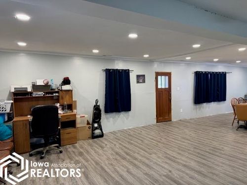 1001 S 16th St, Clarinda, IA, 51632-2933 | Card Image