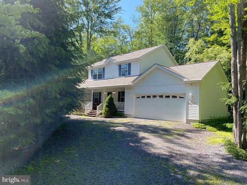221 Wyalusing Dr, Pocono Lake, PA, 18347-8141 | Card Image