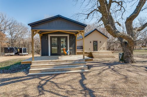332 Hometown Way, Springtown, TX, 76082-5614 | Card Image