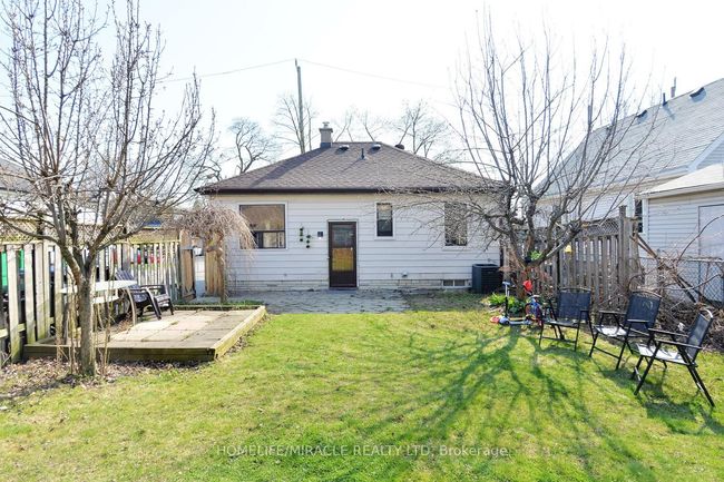 7 Sophia St, House other with 3 bedrooms, 2 bathrooms and 4 parking in Brampton ON | Image 40