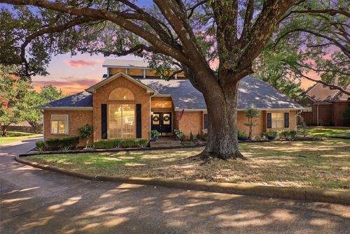 1613 Bay Crest Trl, Heath, TX, 75032-7620 | Card Image