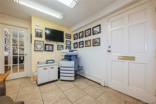 128 Merrick Ave, Merrick, NY, 11566-3581 | Card Image