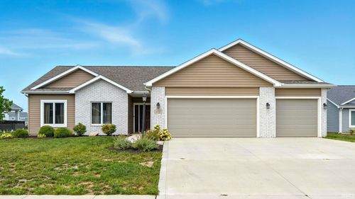 602 Pioneer St, Garrett, IN, 46738-2090 | Card Image