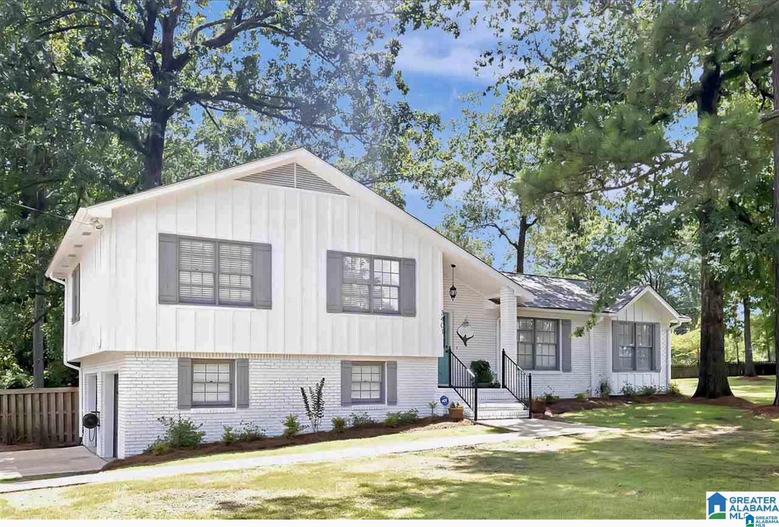 Strollaway Dr, Hoover, AL 35226