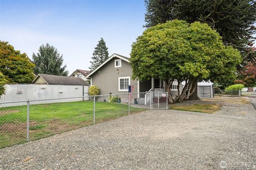 2921 Fredricksen St, Enumclaw, WA, 98022-3301 | Card Image