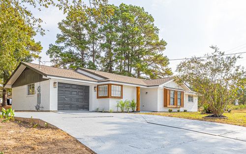 707 Norwood Ln, Hearne, TX, 77859-2945 | Card Image