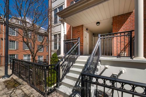 761-5 Everson Drive, North York, ON, M2N7C3 | Card Image