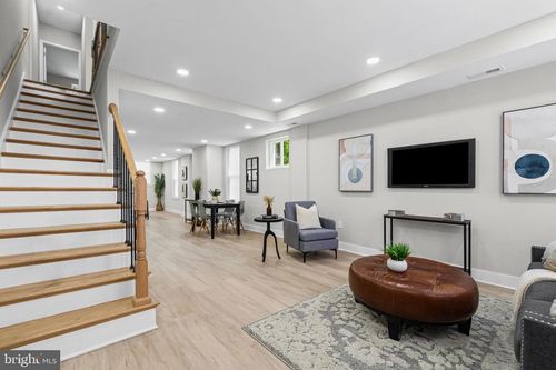 1901 N Longwood St, BALTIMORE, MD, 21216-3111 | Card Image