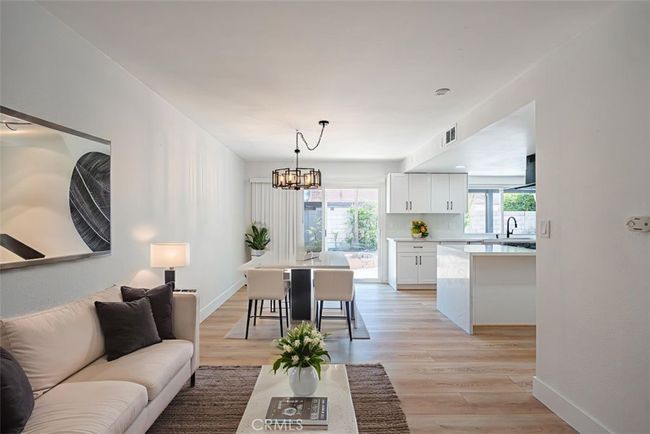 Virtual staging dining area | Image 7