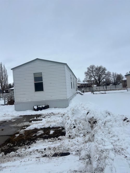 143 Fearn Ln, Evanston, WY, 82930-2234 | Card Image