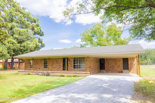 713 West St, Coldwater, MS, 38618-3892 | Card Image