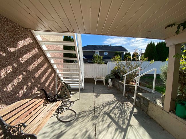 1253 Fell Avenue, Home with 4 bedrooms, 3 bathrooms and 2 parking in Burnaby BC | Image 31