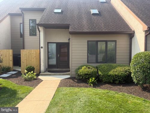 30 Hawk Valley Ln, DENVER, PA, 17517-9700 | Card Image