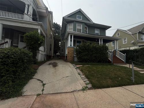 63 Saint Paul Ave, Newark, NJ, 07106-2304 | Card Image