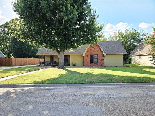 804 Crestline Dr, Mexia, TX, 76667-8006 | Card Image