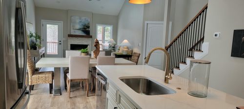 240 Sugartree Ln, Versailles, KY, 40383-6000 | Card Image