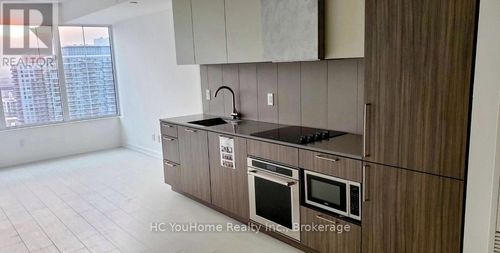 2510-19 Western Battery Rd, Toronto, ON, M6K0E3 | Card Image