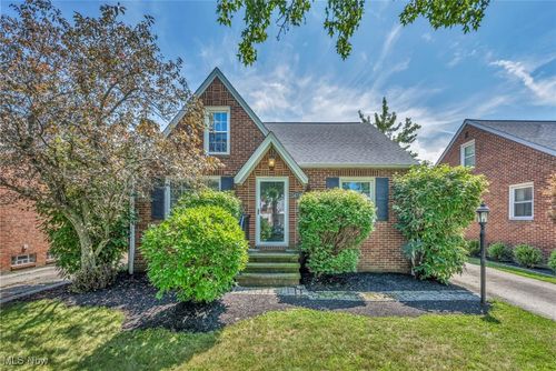 14733 Harley Ave, Cleveland, OH, 44111-2140 | Card Image