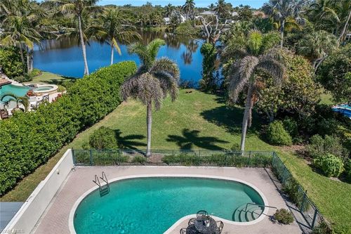 645 Bougainvillea Rd, NAPLES, FL, 34102 | Card Image