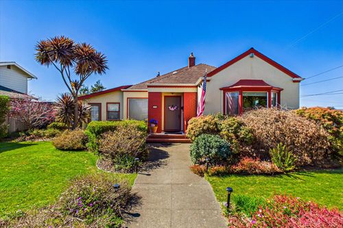2006 D St, Eureka, CA, 95501-3759 | Card Image