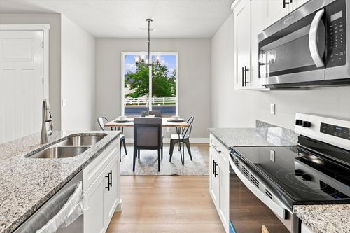 8-835 S 270 E, Smithfield, UT, 84335-2411 | Card Image