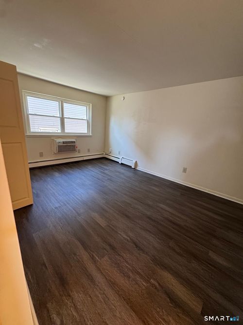 c3-70 Mckinley Avenue, Bridgeport, CT, 06606 | Card Image